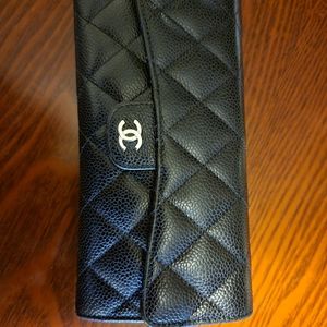 Chanel black caviar wallet